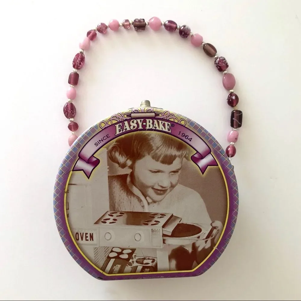 Vintage Easy Bake Oven Tin Purse collectors item